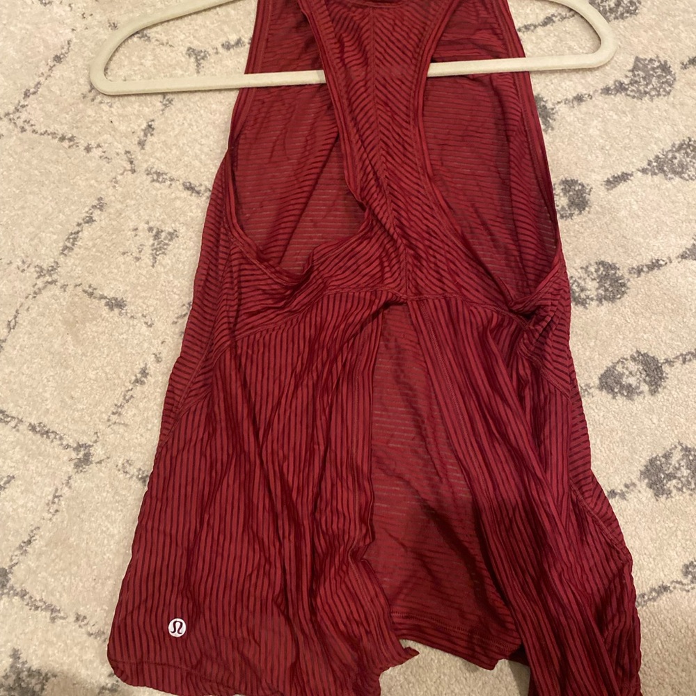 Lululemon 3 pack tops | red, blue & green | size6 - Picture 9 of 9